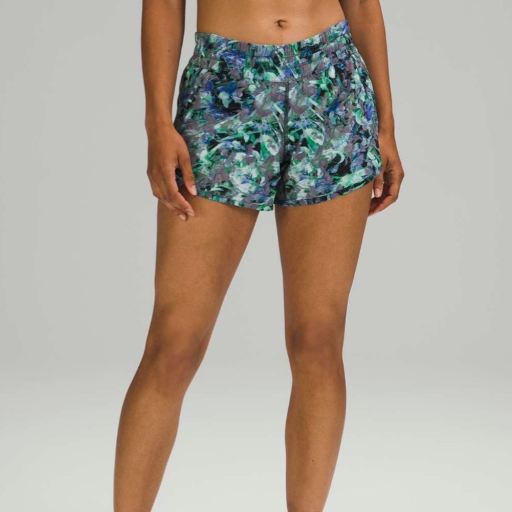 Lululemon Track That Mid-Rise Short 5” Rapid Flourish Multi Size 4